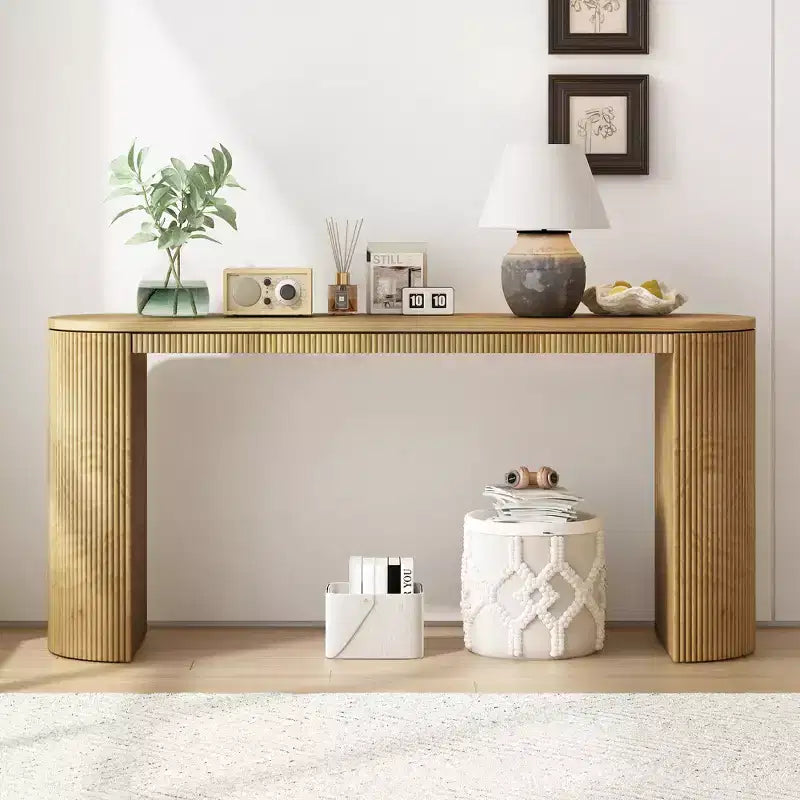 Console galbée avec motif rayé vertical unique