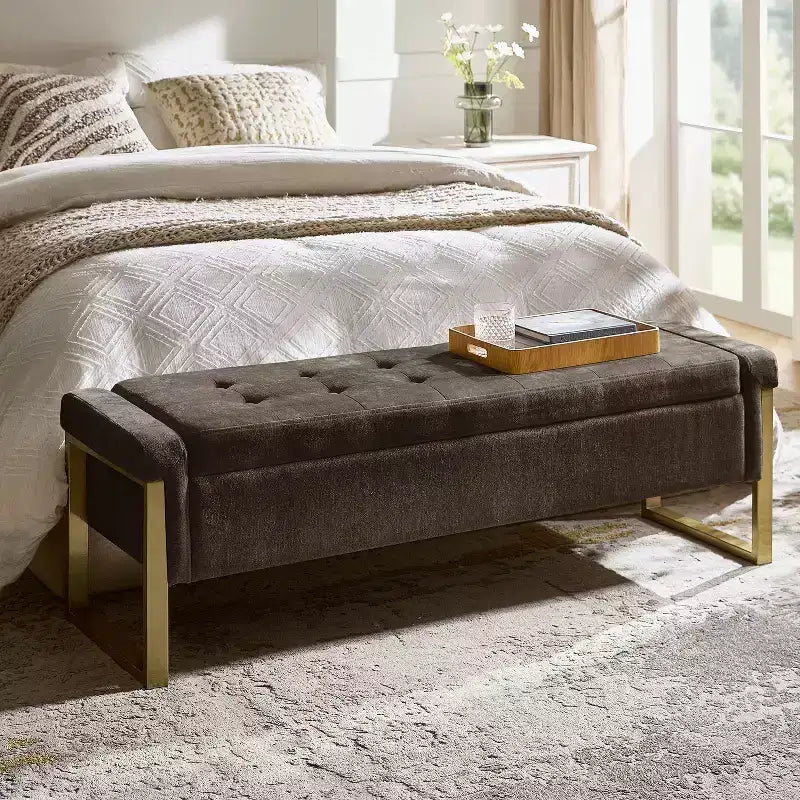 Banc de rangement moderne rembourré de 140 cm avec plateau relevable et pieds en métal