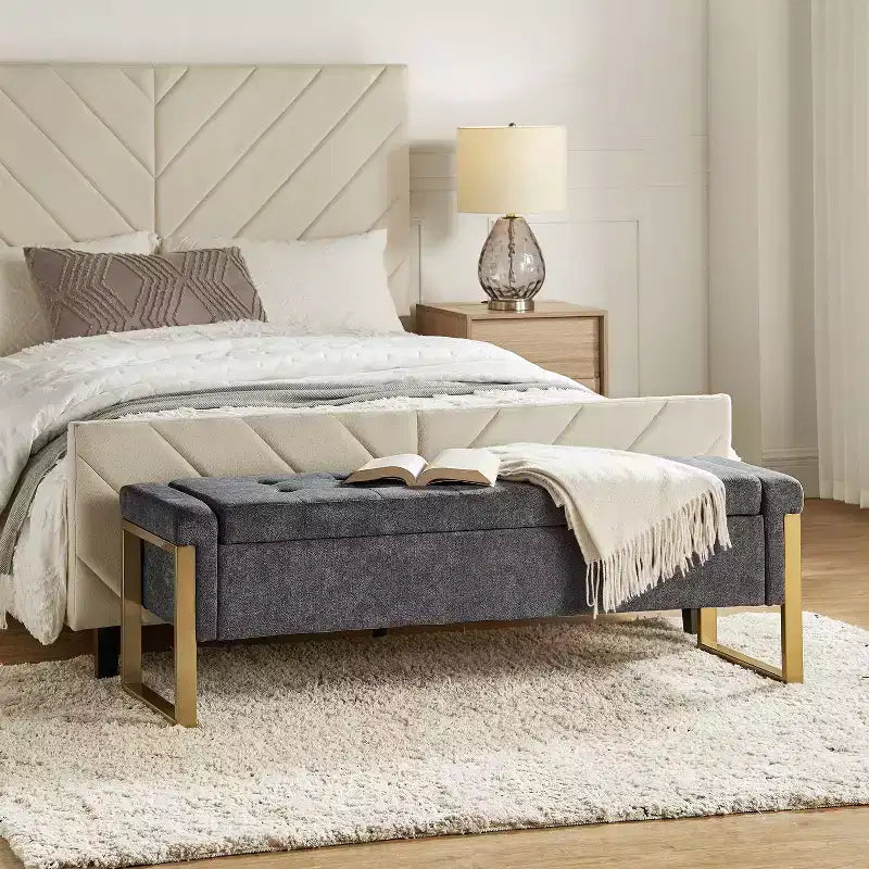 Banc de rangement moderne rembourré de 140 cm avec plateau relevable et pieds en métal