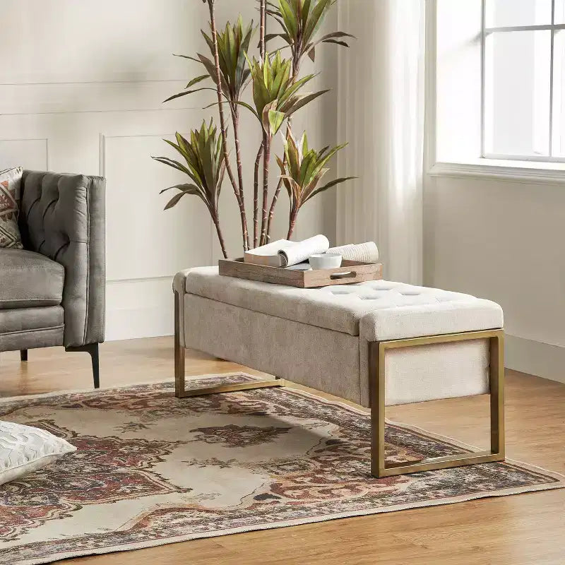 Banc de rangement moderne rembourré de 140 cm avec plateau relevable et pieds en métal